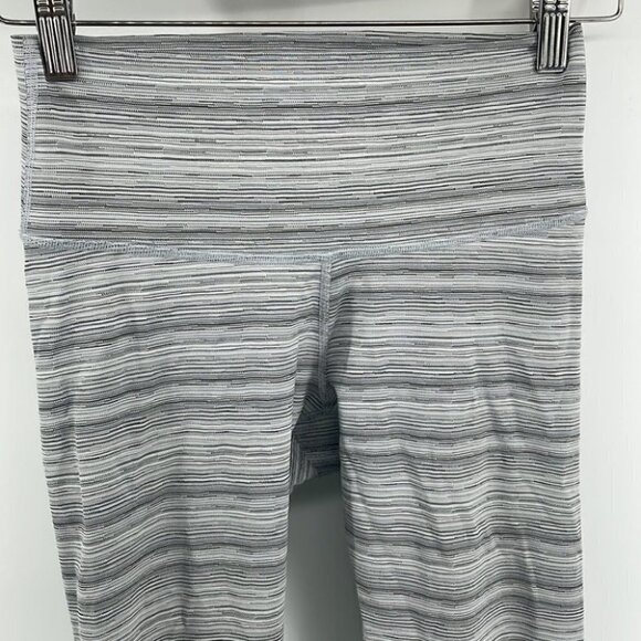 LULULEMON High Times PantCyber Stripe White Silver Fox sz 4 - Picture 4 of 10